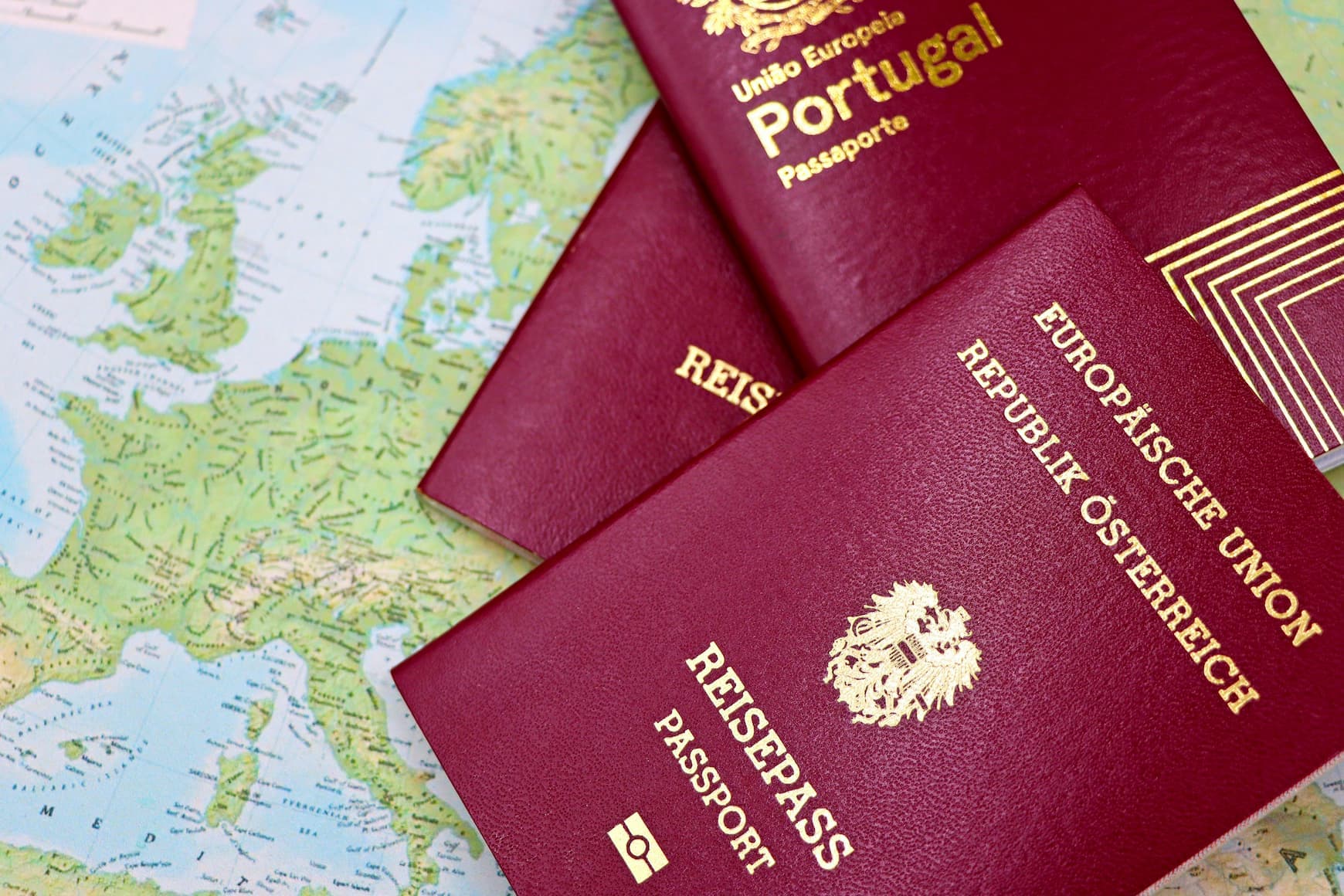 EU-Bürger benötigen jetzt eine ETA, um ins VK zu reisen. Erfahren Sie, was sich geändert hat, wie Sie sich bewerben und was das für Fähr- und Shuttle-Passagiere im Jahr 2025 bedeutet.